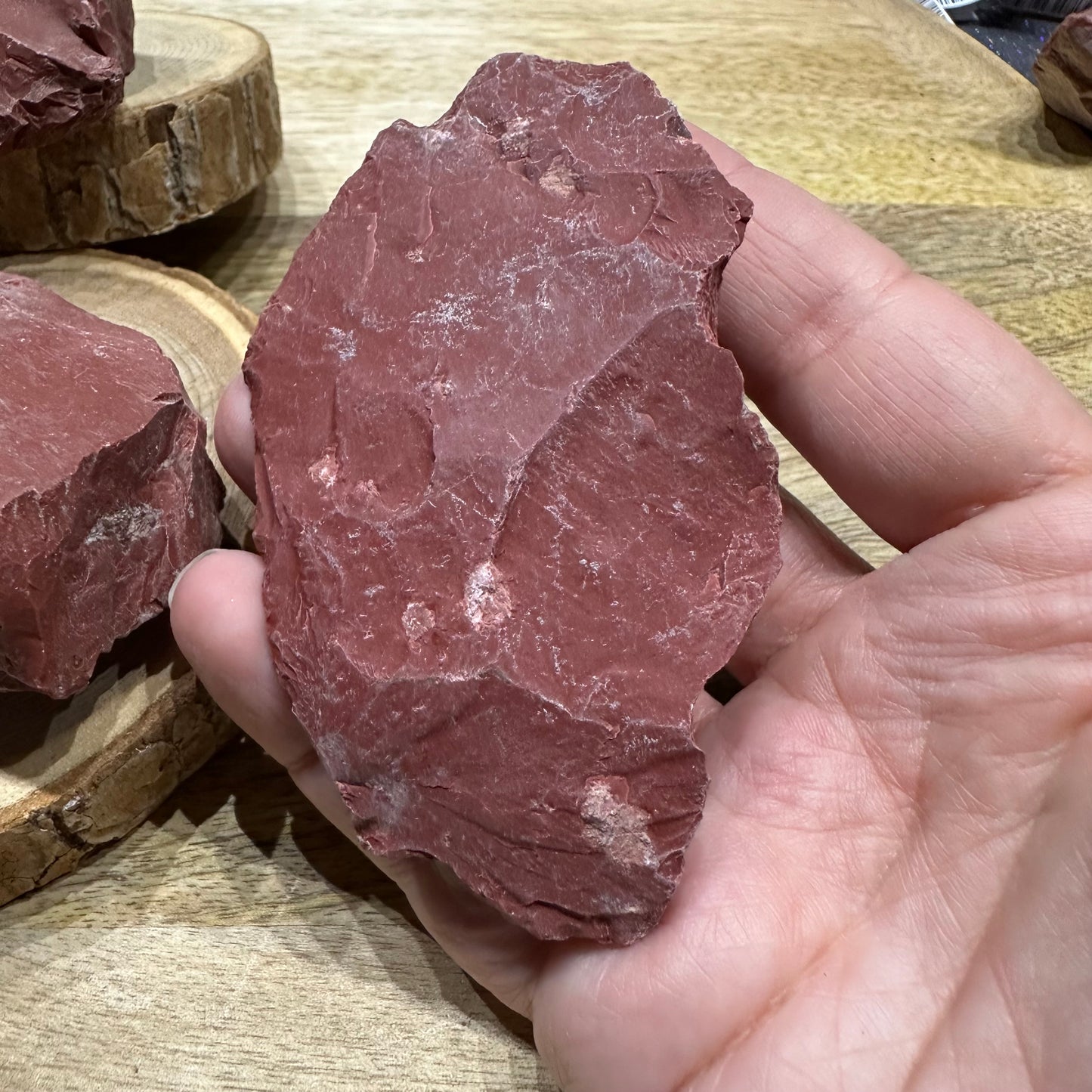 Pierre Brute Jaspe Rouge XXL – Ancrage, Calme et Créativité