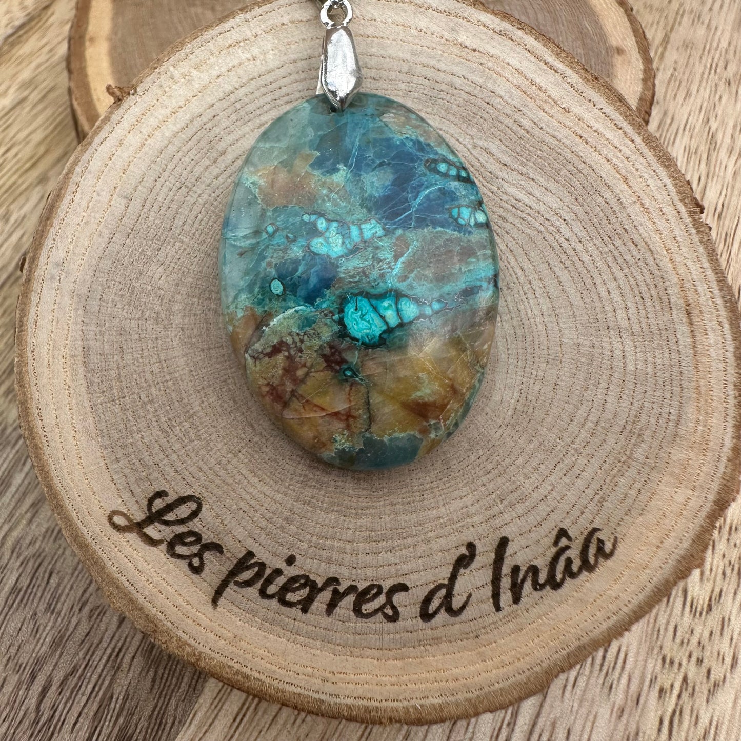 Pendentif en Shattuckite – Pierre de communication, patience et apaisement émotionnel| Réf. 104