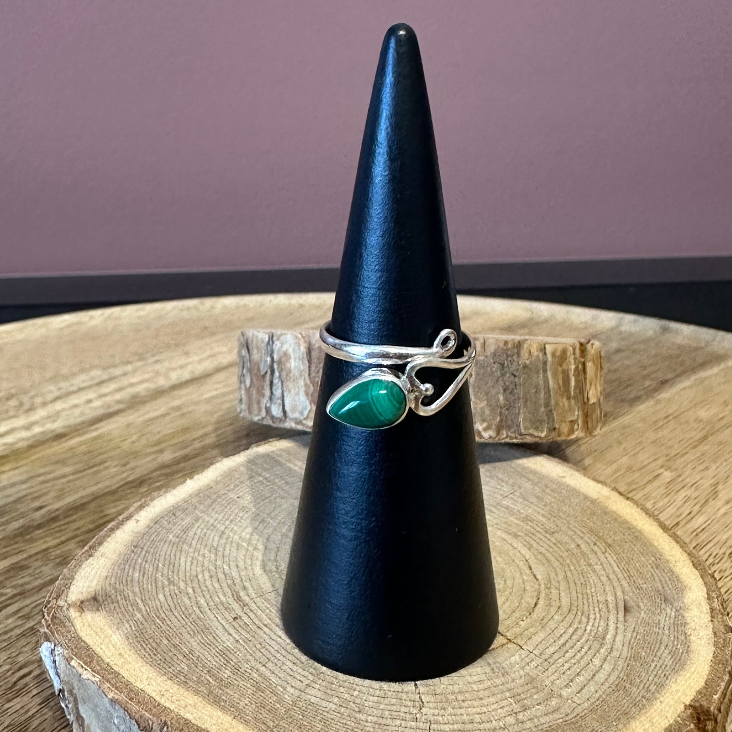 Bague Malachite – Soulagement physique et protection énergétique – (Modèle coeur)