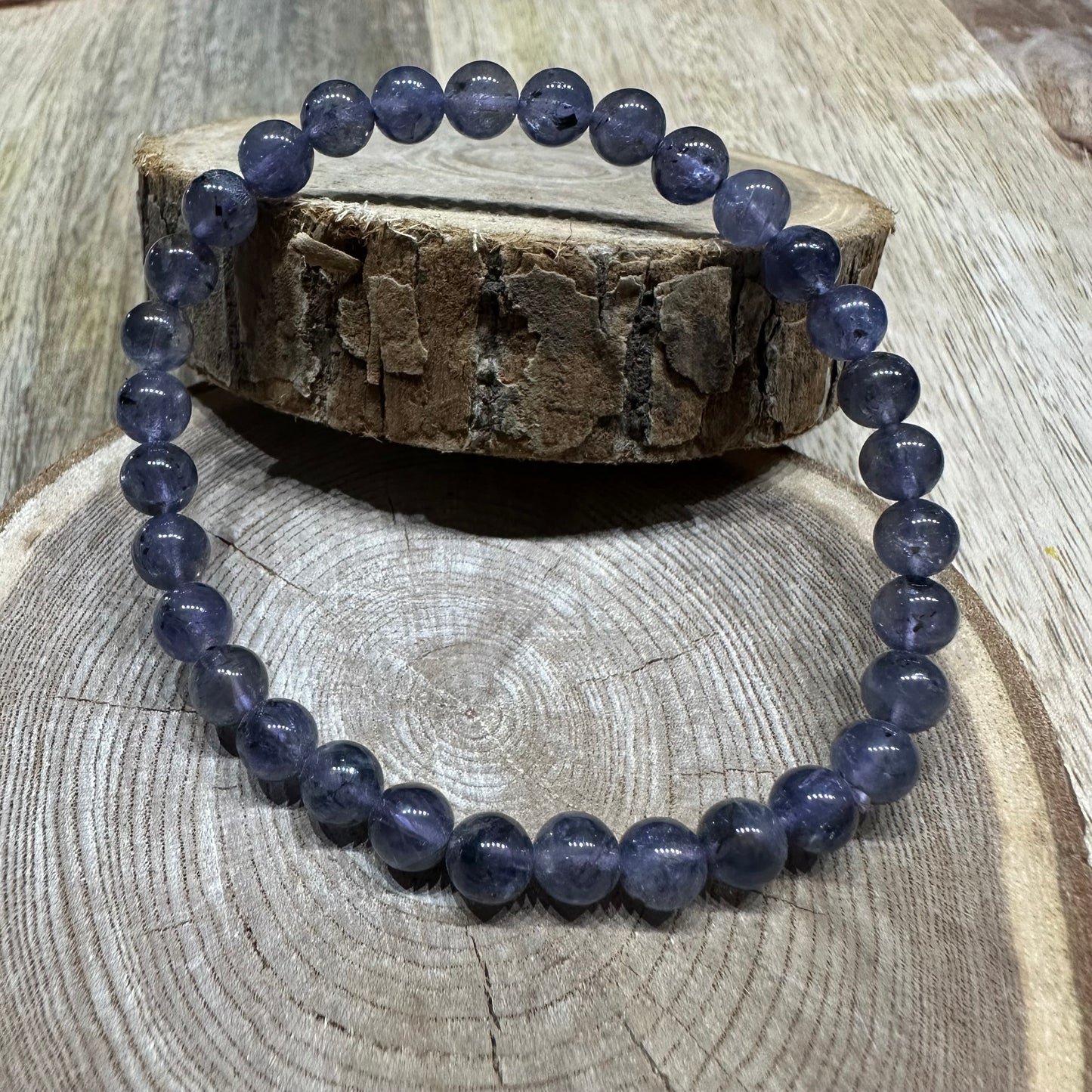Bracelet Cordiérite 6mm – Libération, Clarté Intuitive et Soutien Émotionnel (Qualité A+)