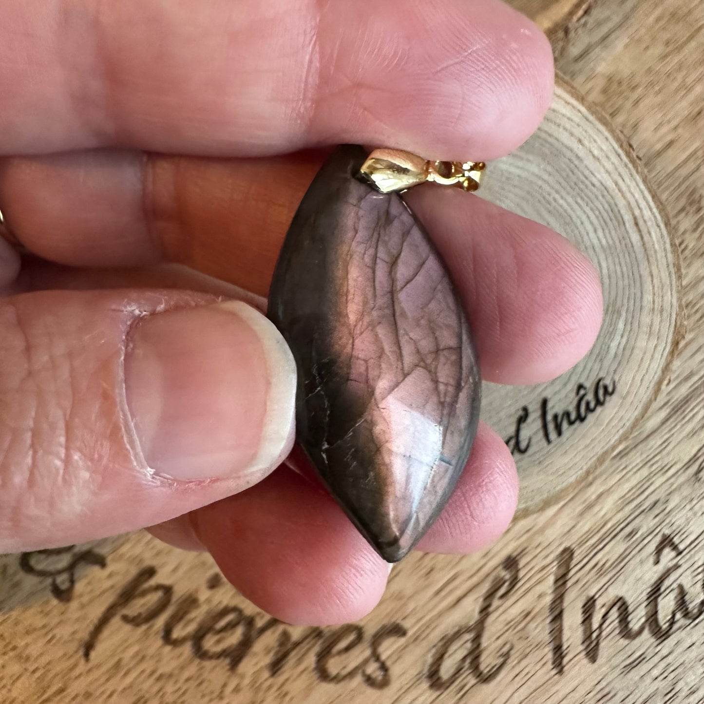 Pendentif Labradorite – Protection, Intuition et Bouclier énergétique (REF 283)