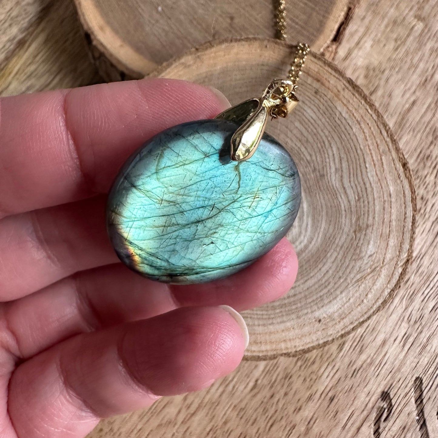 Pendentif Labradorite – Protection, Intuition et Bouclier énergétique (REF 376)