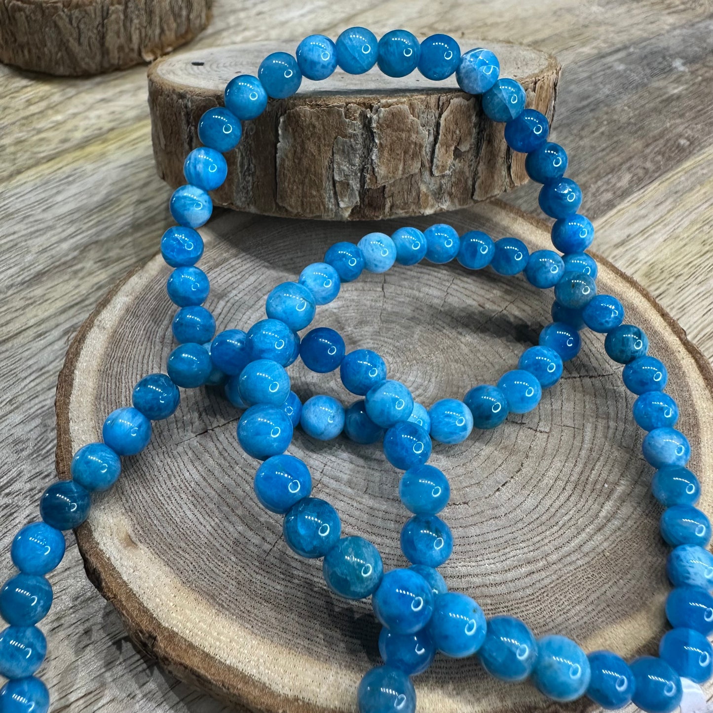 Bracelet Apatite Bleue 6mm – Expression, Clarté Mentale et Motivation (Qualité AA)