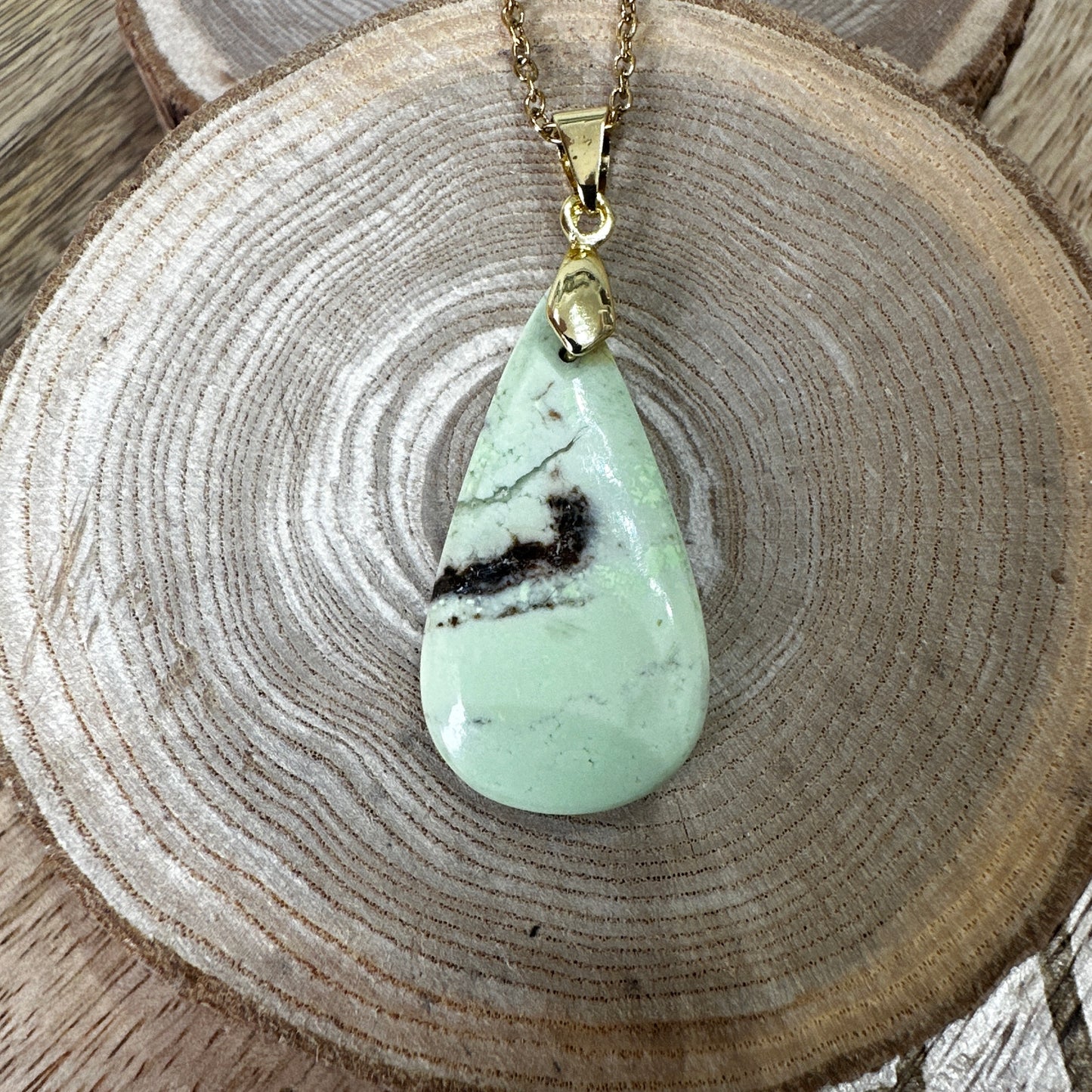 Pendentif Chrysoprase citron – Renouveau, Espoir et Vitalité intérieure rèf: 144