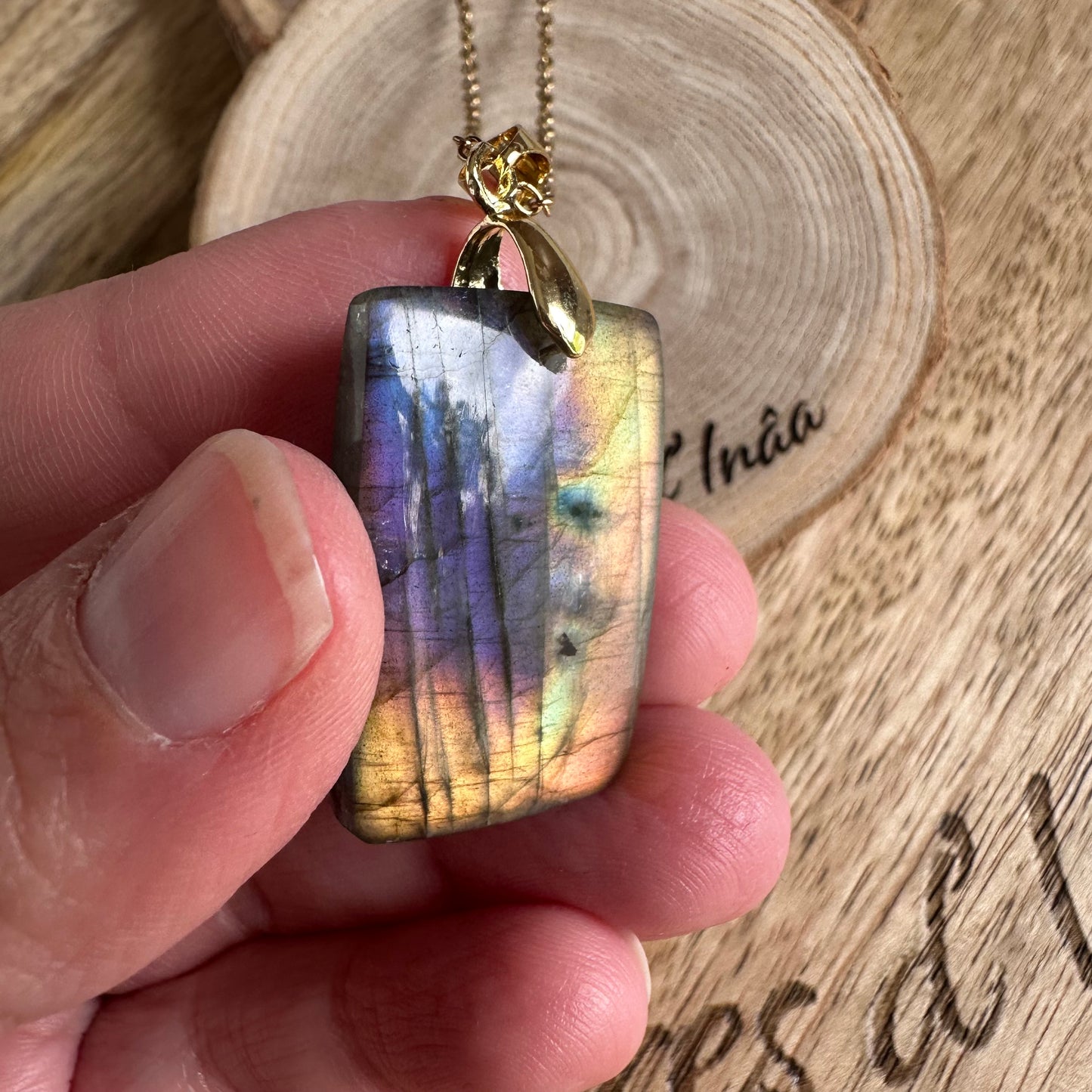 Pendentif Labradorite – Protection, Intuition et Bouclier énergétique (REF 259)