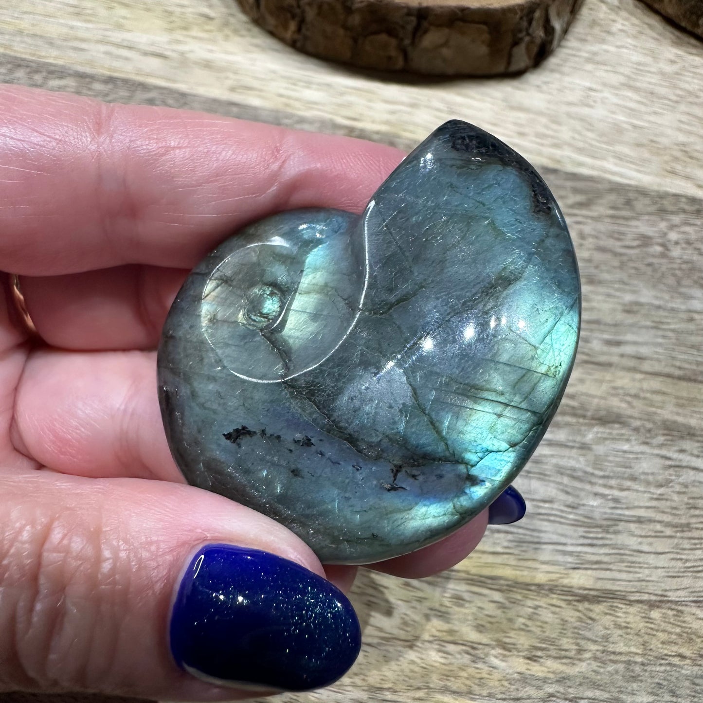 Escargot en Labradorite – Pierre de Protection et d’Intuition – Qualité AAA – REF 2