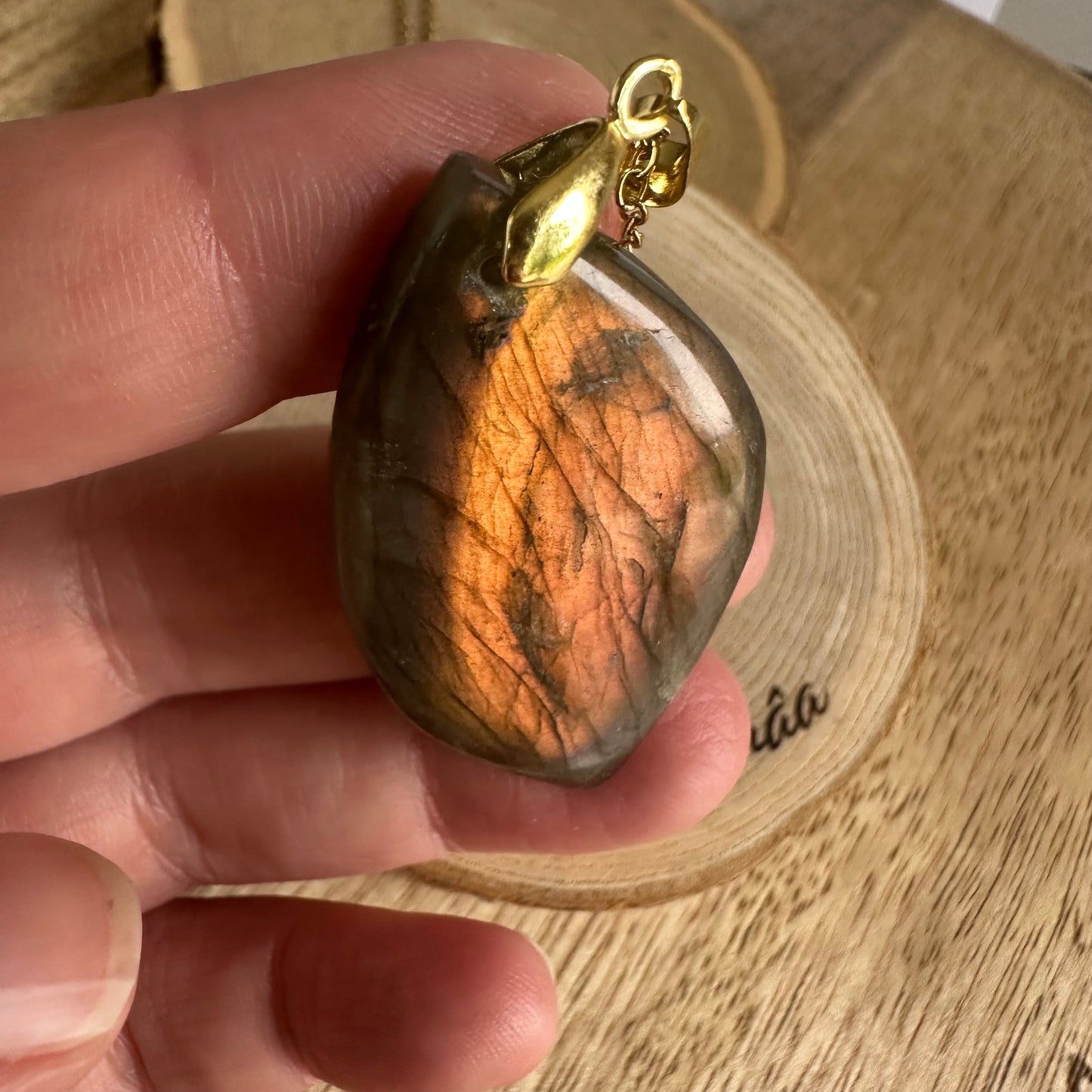Pendentif Labradorite – Protection, Intuition et Bouclier énergétique (REF 277)