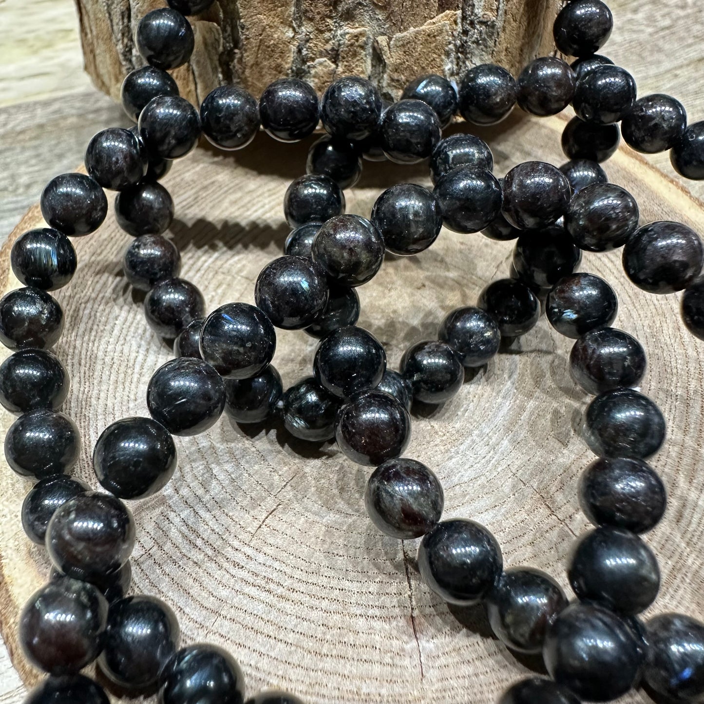 Astrophyllite – Éveil spirituel, Confiance & Bienveillance (Qualité A+)