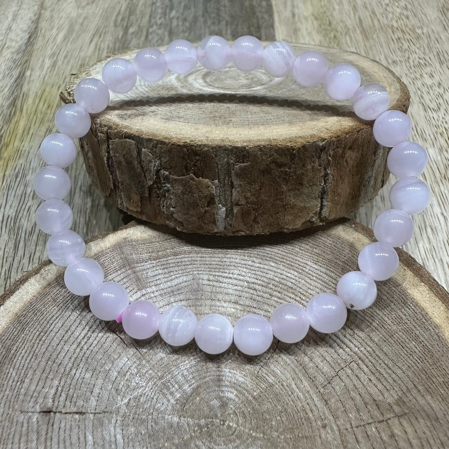 Bracelet Manganocalcite 6mm – Douceur, guérison et harmonie intérieure (Qualité AA)