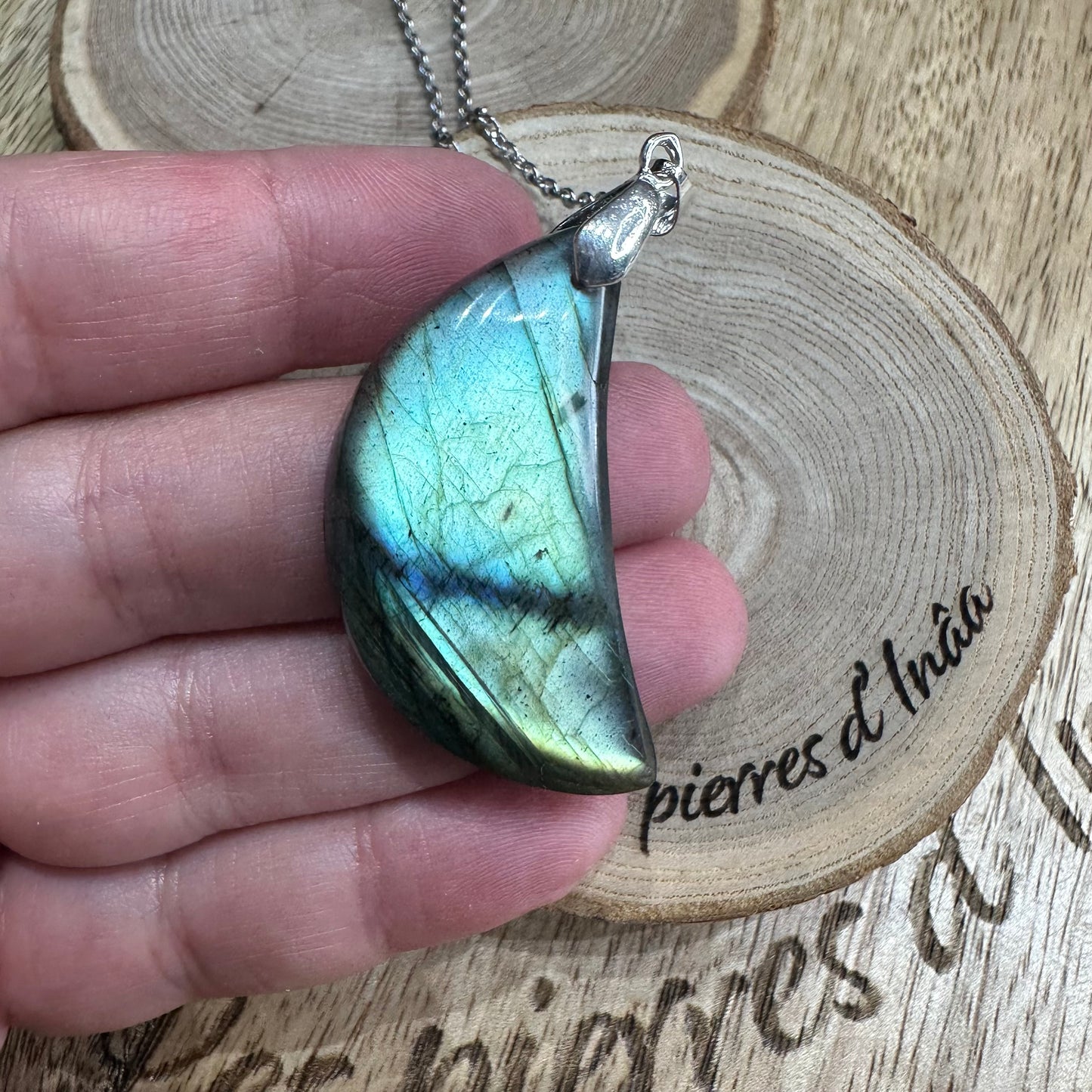 Pendentif Labradorite – Protection, Intuition et Bouclier énergétique (REF 142)