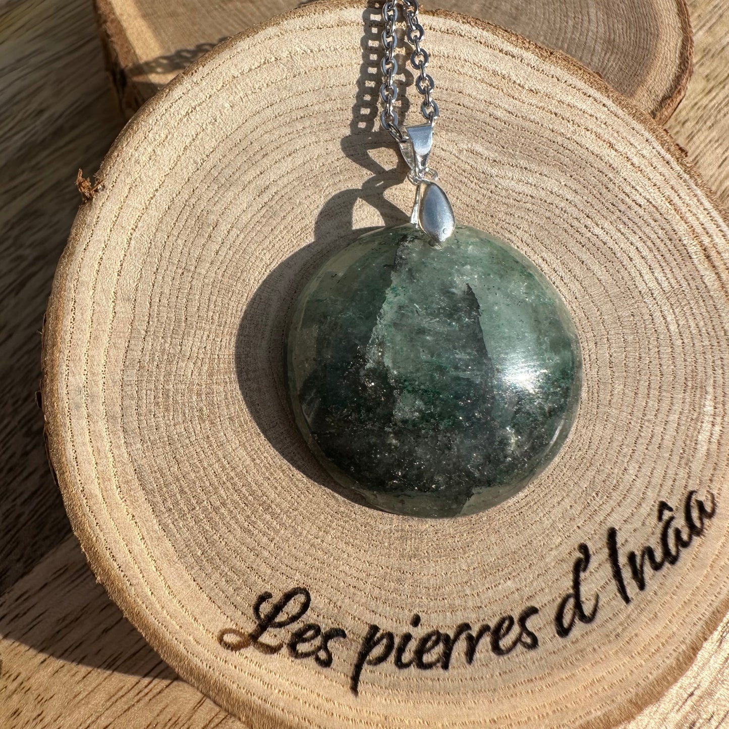 Fuschite pendentif – auto-grison - régénération émotionnelle Réf. 26