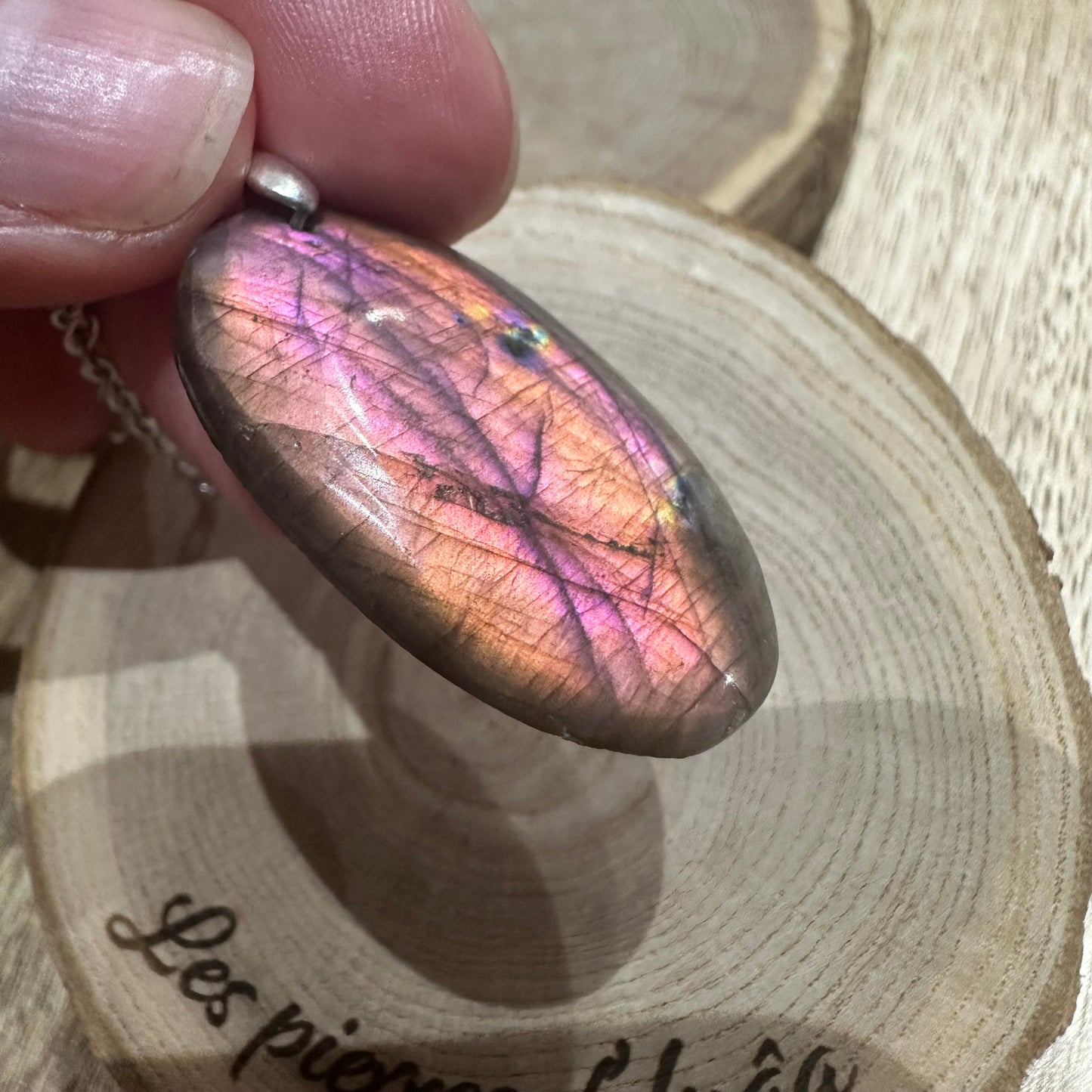 Pendentif Labradorite – Protection, Intuition et Bouclier énergétique (REF 40)