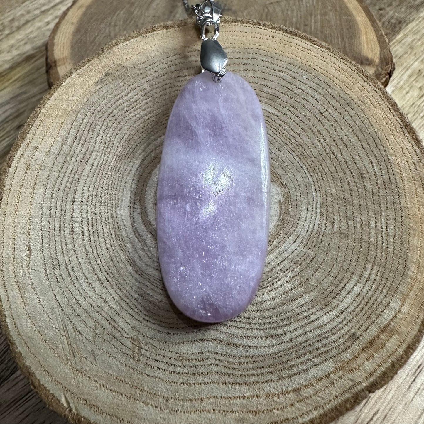 Pendentif en Kunzite – Pierre de guérison du cœur et de libération émotionnelle | Réf. 333