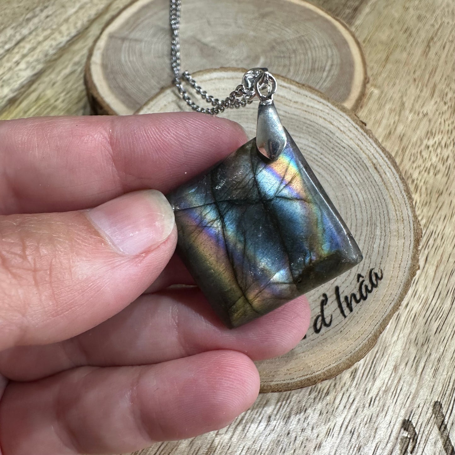 Pendentif Labradorite – Protection, Intuition et Bouclier énergétique (REF 145)