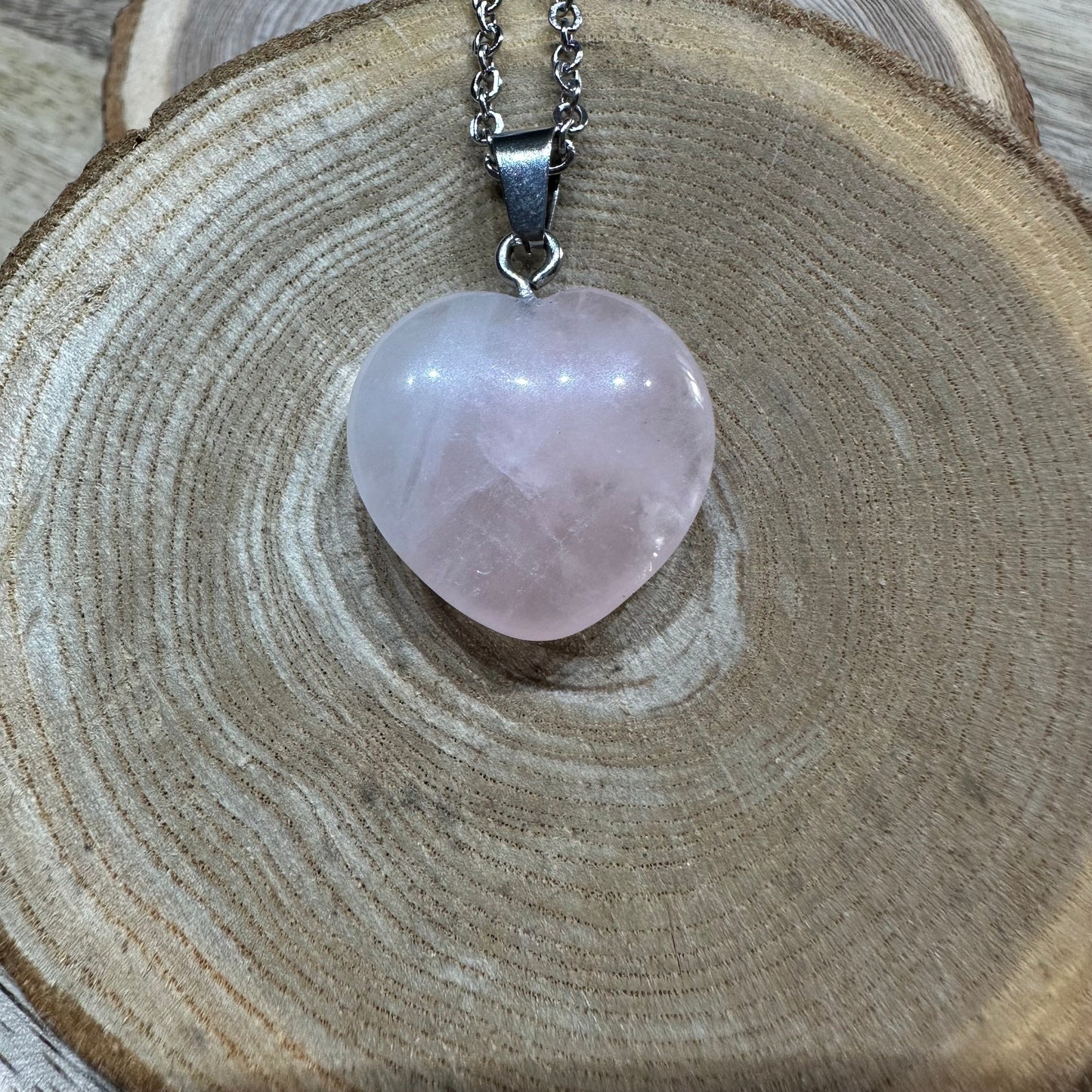 Pendentif Cœur Quartz Rose (Qualité A) – Amour, apaisement et confiance