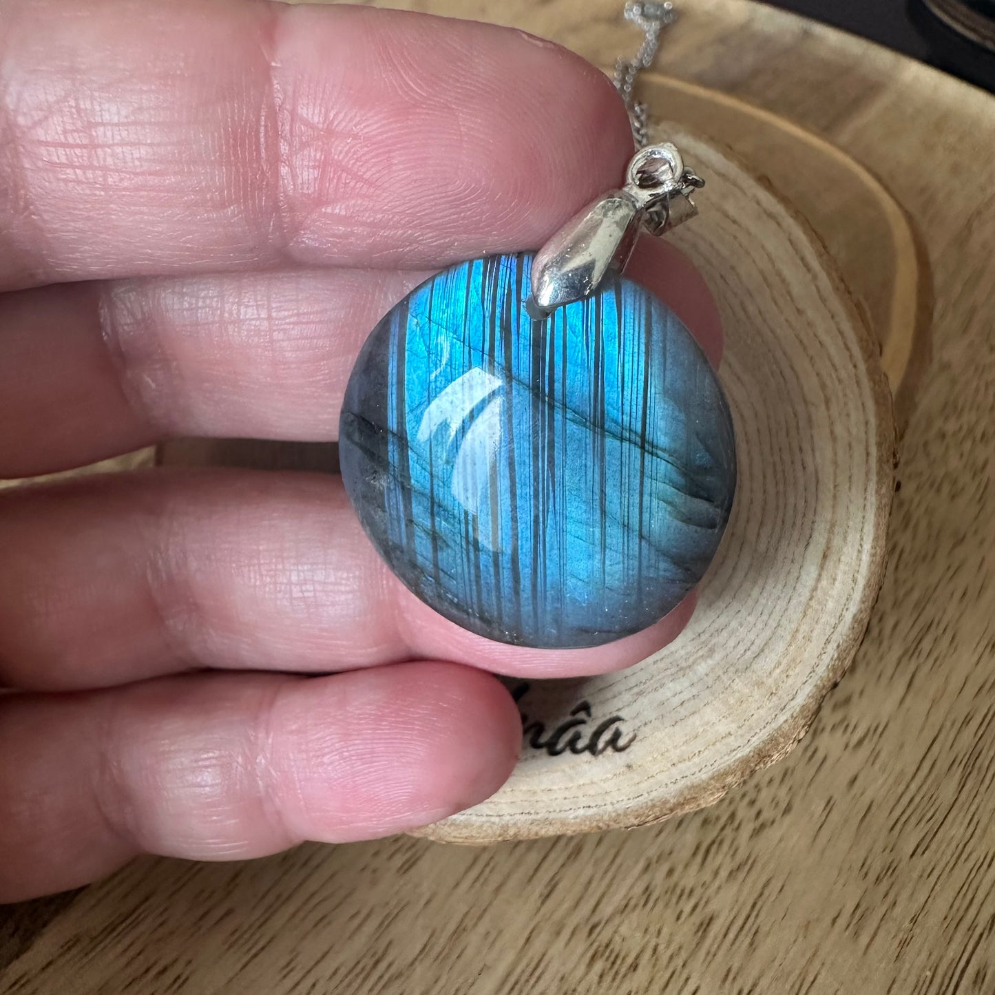 Pendentif Labradorite – Protection, Intuition et Bouclier énergétique (REF 209)