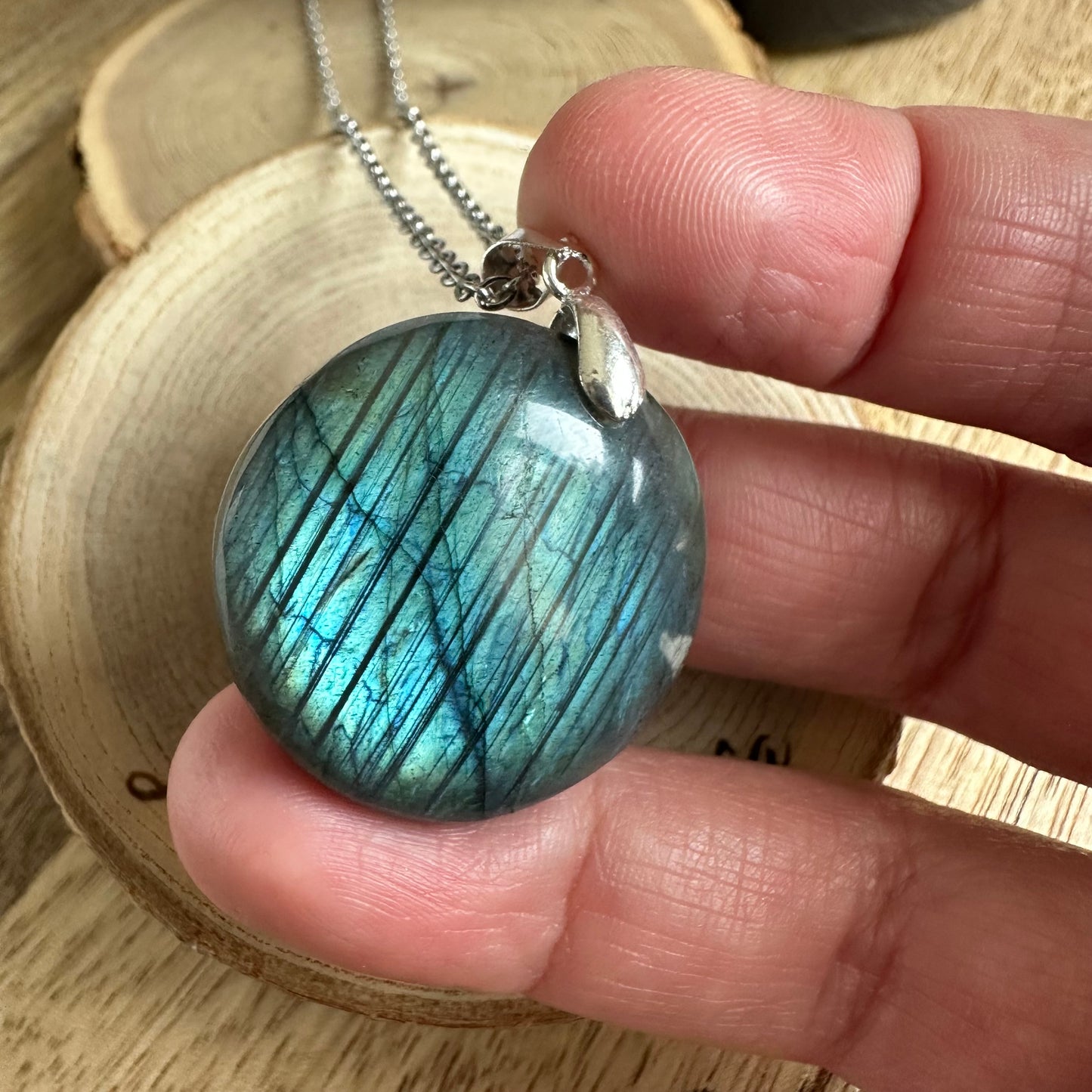 Pendentif Labradorite – Protection, Intuition et Bouclier énergétique (REF 239)