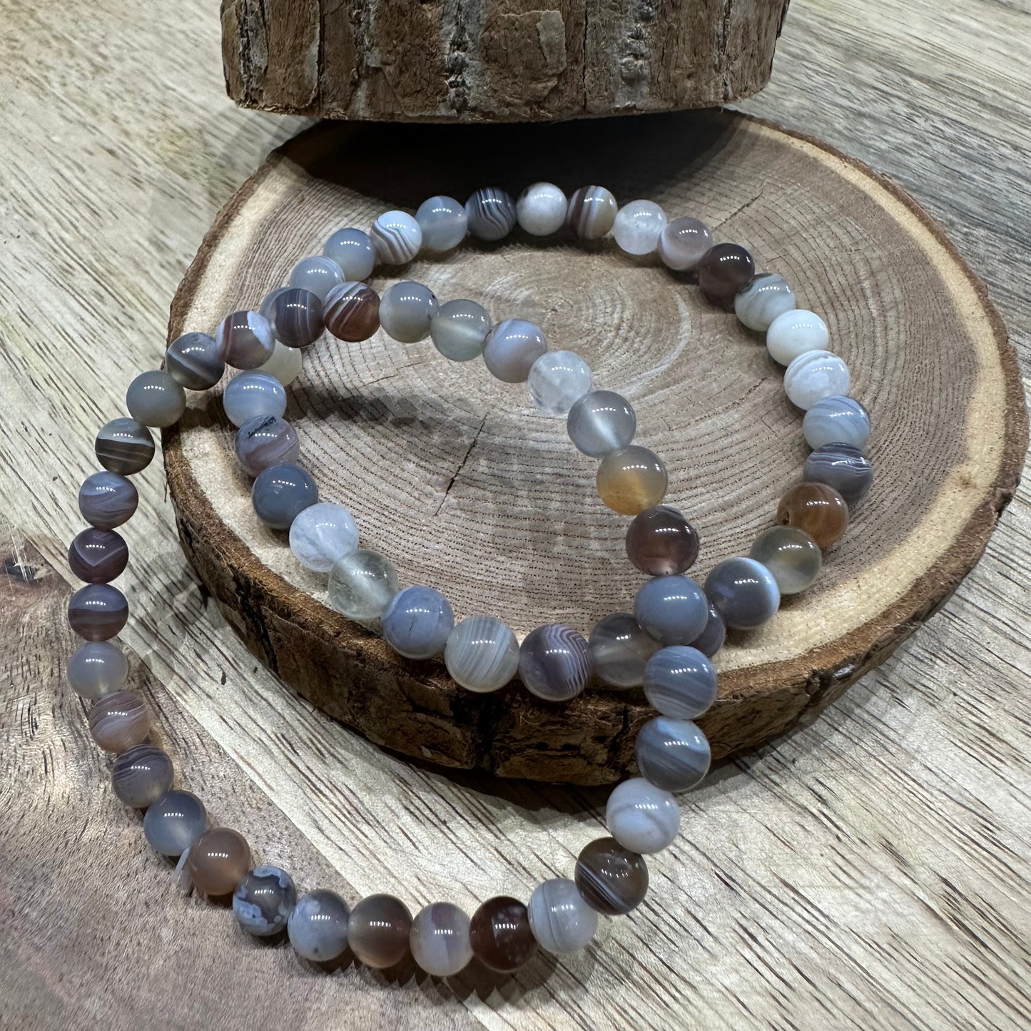 Bracelet Agate du Botswana 6mm – Optimisme, apaisement et estime de soi (Qualité A+)