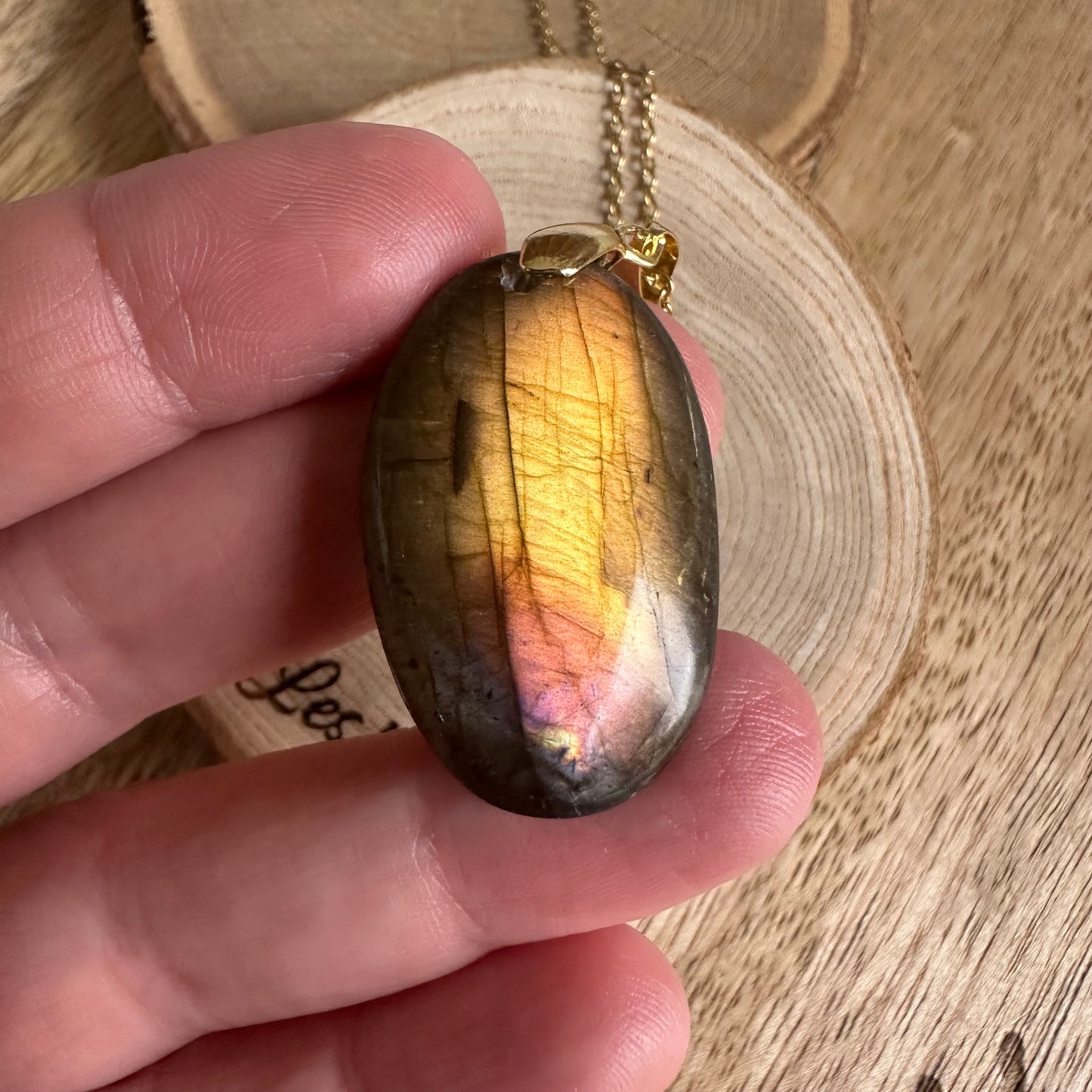Pendentif Labradorite – Protection, Intuition et Bouclier énergétique (REF 274)