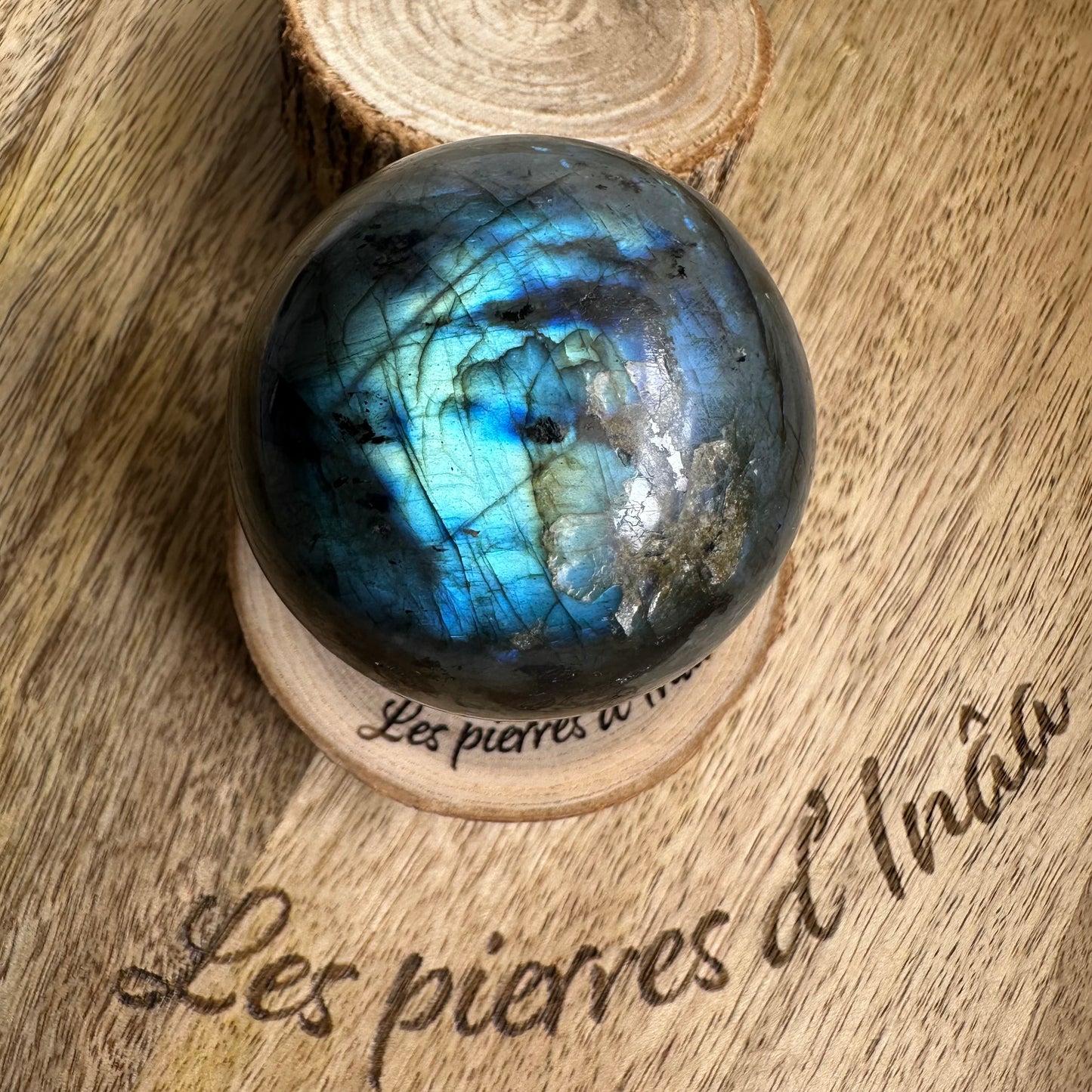 Sphère Labradorite 50-60mm – Protection, Intuition et Équilibre Émotionnel réf: 101