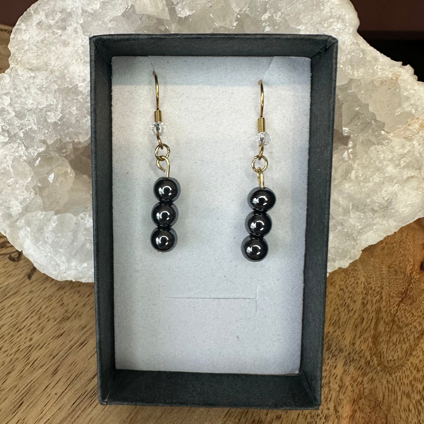 Boucles d'oreilles en Hématite 6mm – Confiance, Ancrage et Protection énergétique Rèf: 20