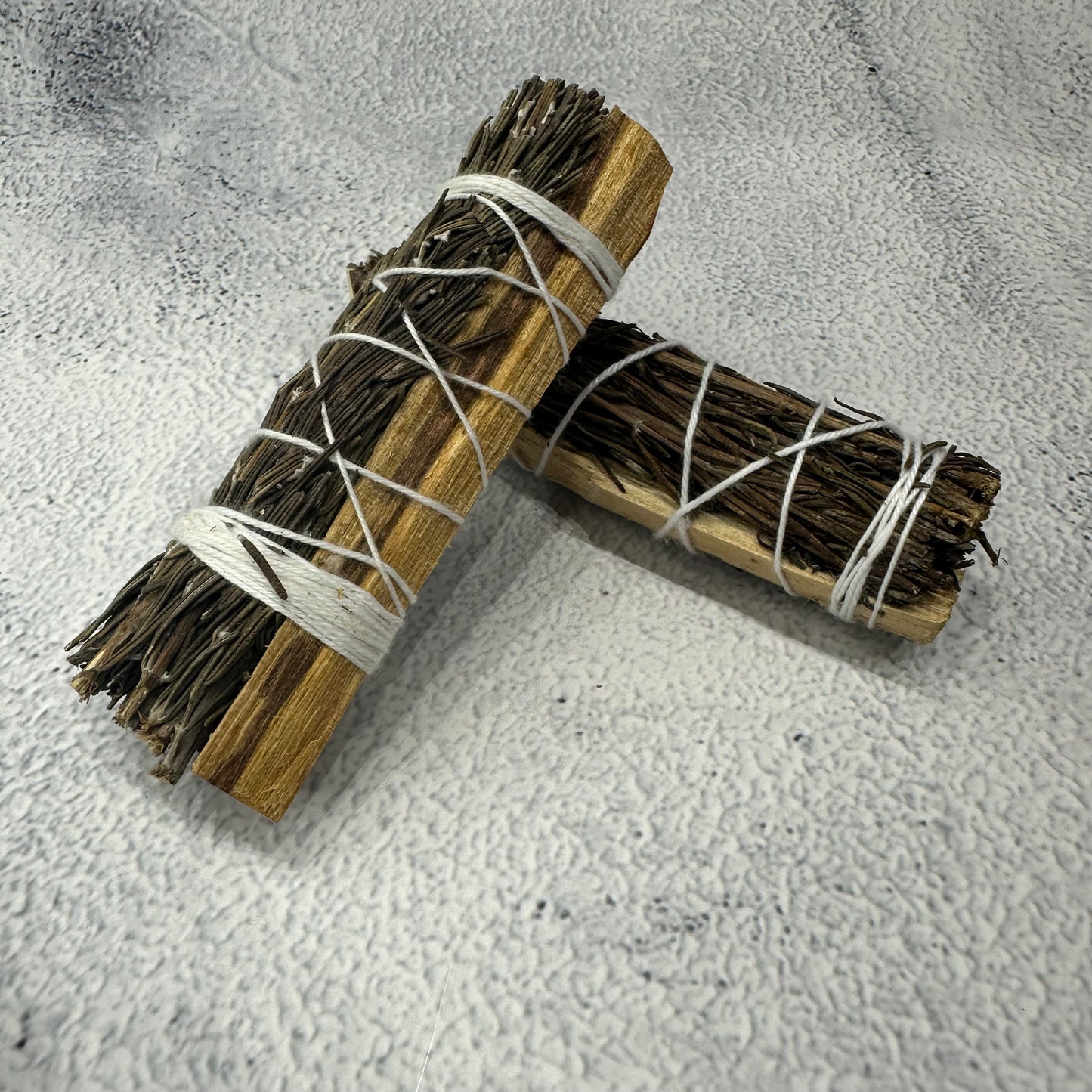 Bâton de Fumigation Romarin & Bois de Palo Santo – Purification et Apaisement – Vente à la pièce
