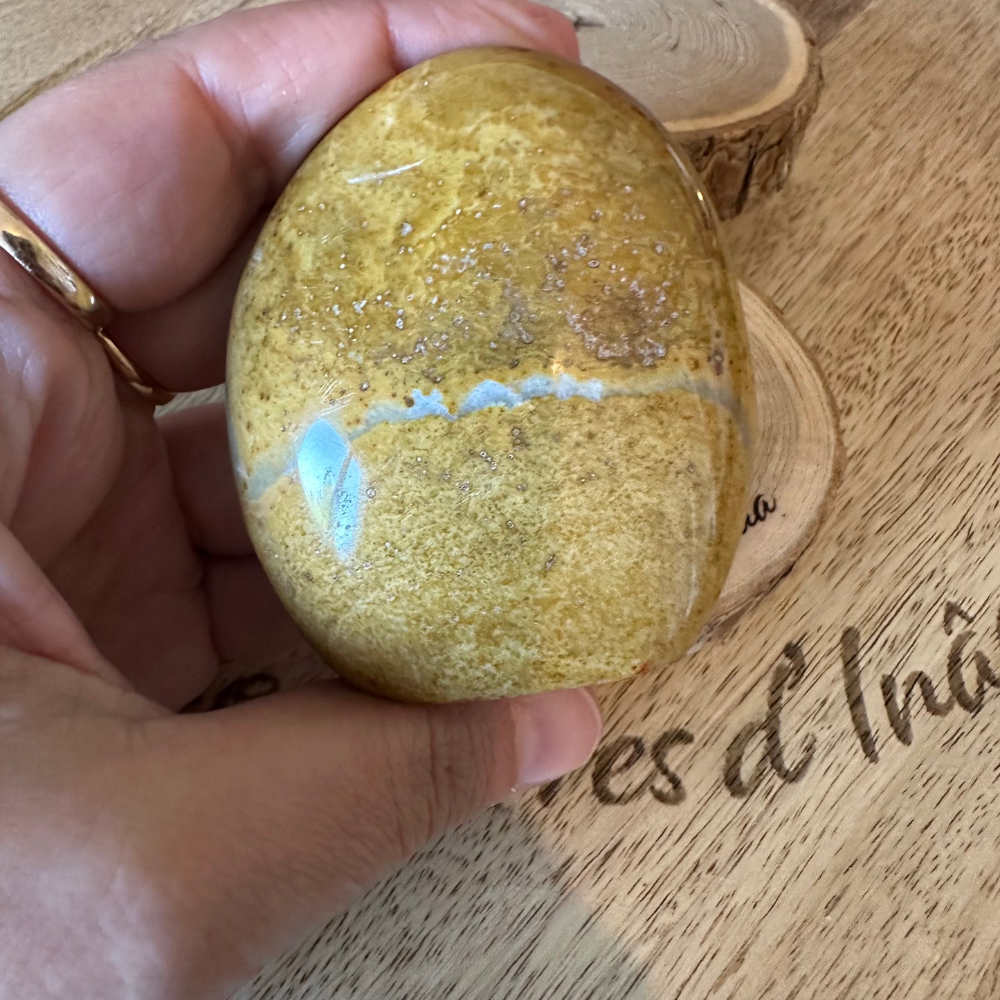 Forme libre (mini) Jaspe Jaune – Estime de soi & joie intérieure 147gr (Réf. 54)