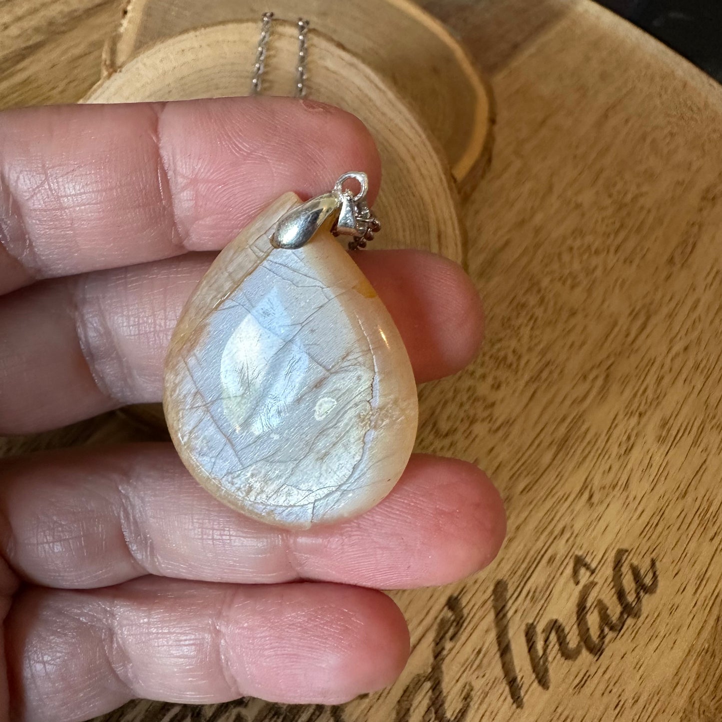 Pendentif en Pierre de Lune orange – Féminité et Joie de vivre - Ref 73