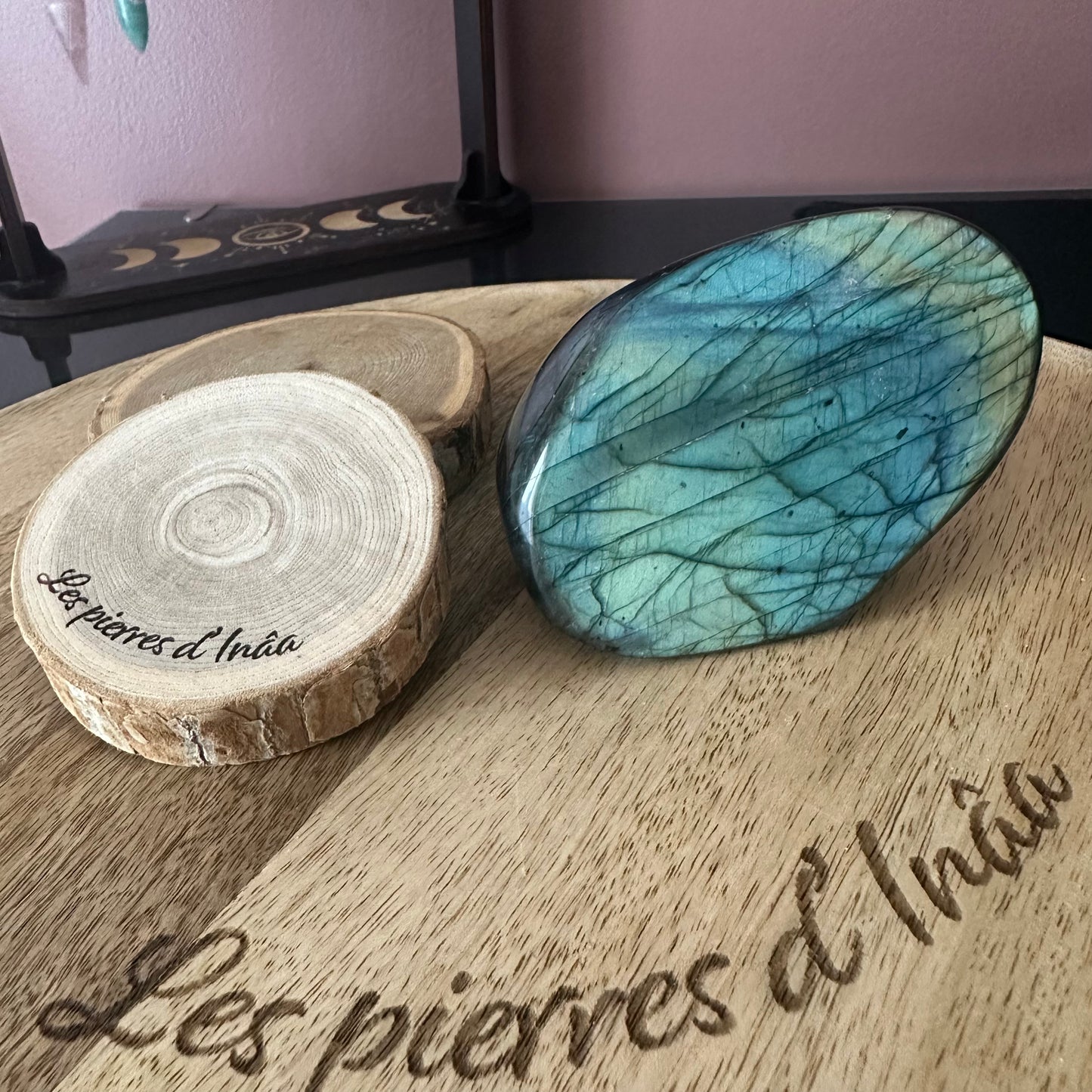 Forme Libre Labradorite – Protection, Intuition et Équilibre Émotionnel – REF 220 (487 gr)