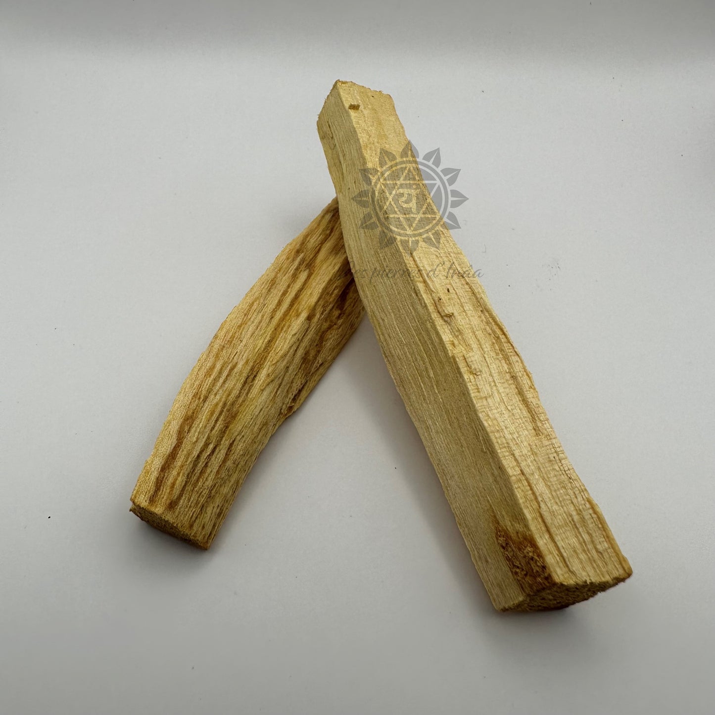 Bâton de Palo Santo – Purification, Chance et Apaisement – Lot de 2 bâtons