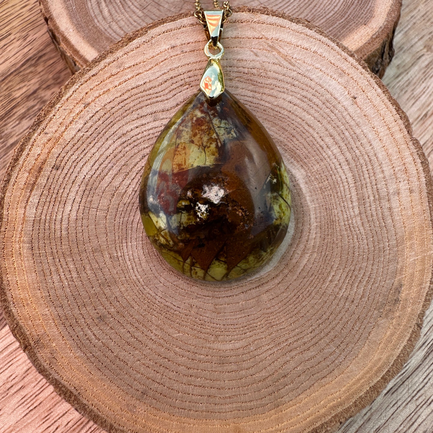 Pendentif Opale verte – Émotions, Lâcher-prise et Éveil énergétique (REF 75)