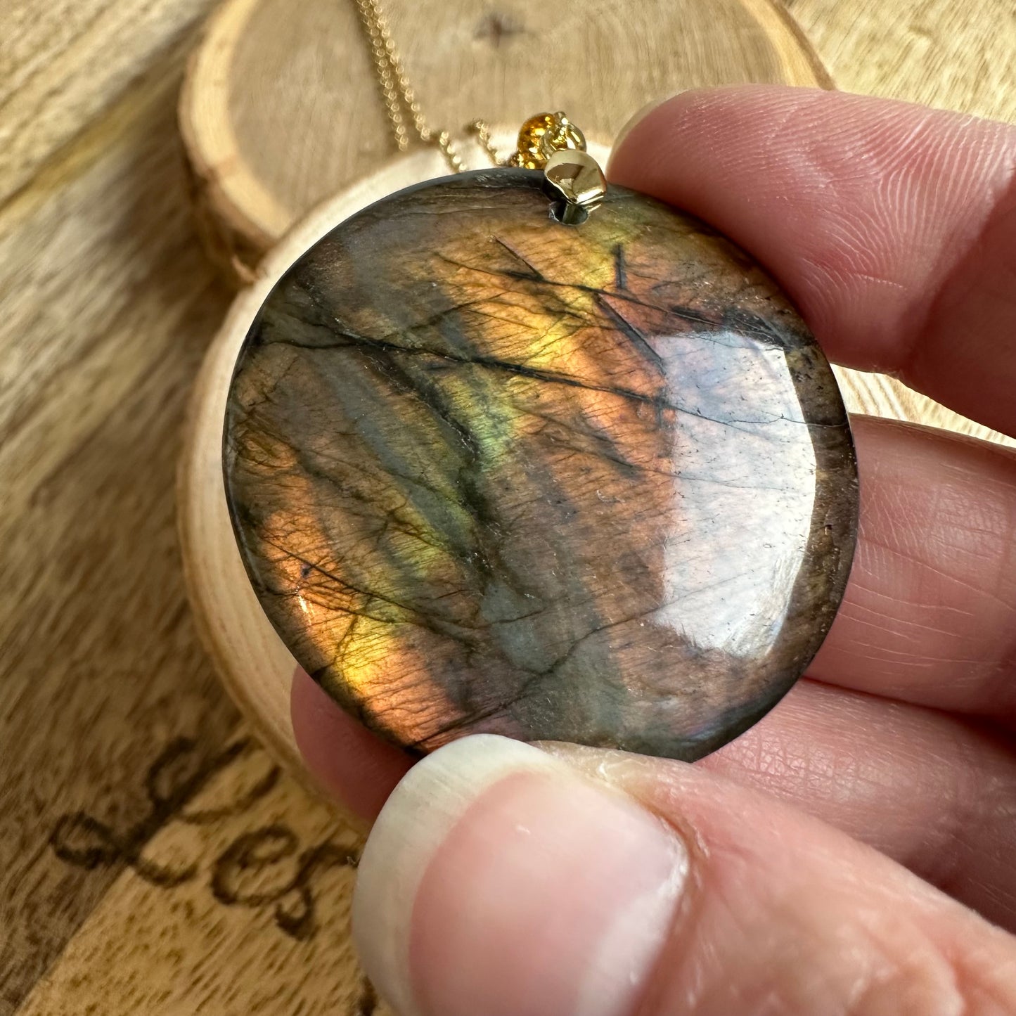 Pendentif Labradorite  XL – Protection, Intuition et Bouclier énergétique (REF 472)
