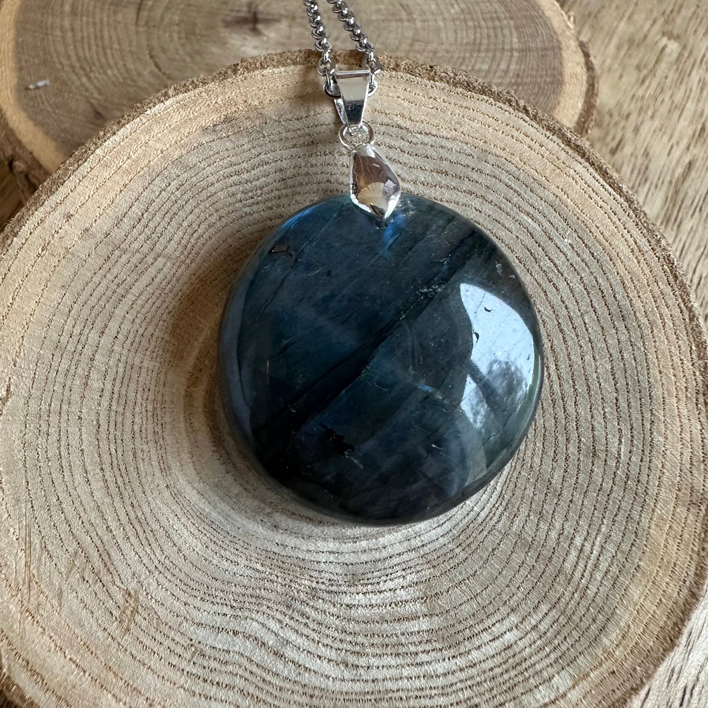 Pendentif Labradorite  – Protection, Intuition et Bouclier énergétique (REF 347)