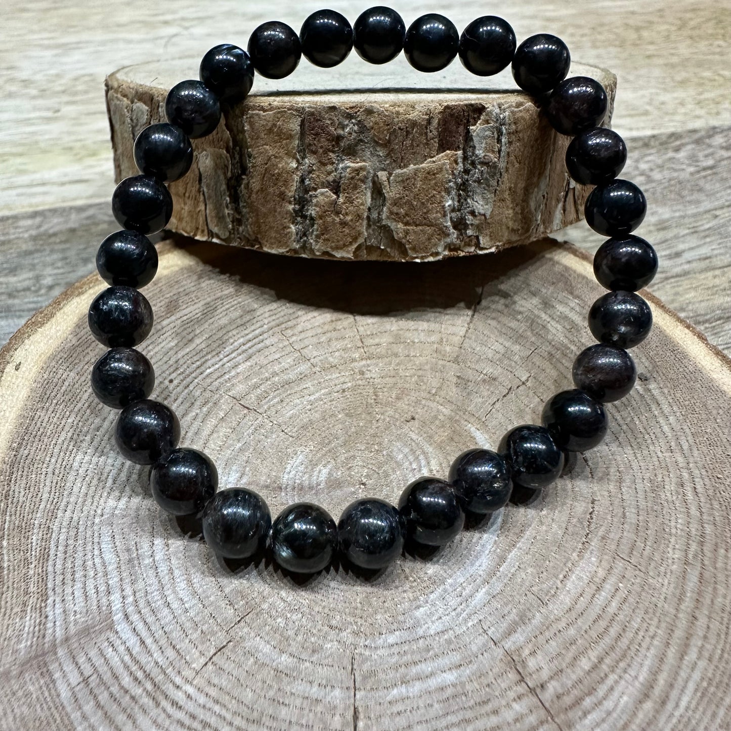 Astrophyllite – Éveil spirituel, Confiance & Bienveillance (Qualité A+)