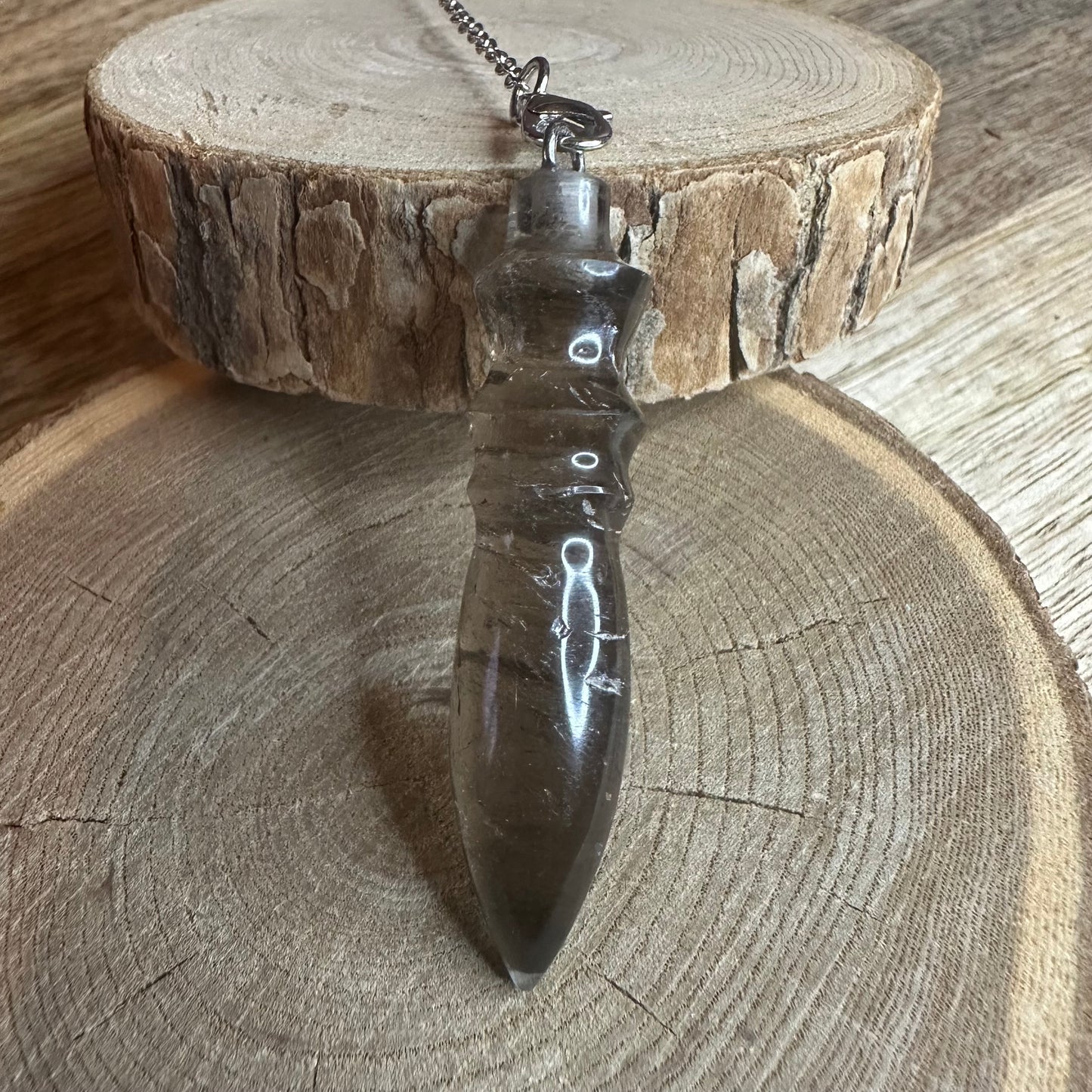 Pendule en Quartz Fumé – Libération, Clarté & Sérénité | Réf.313