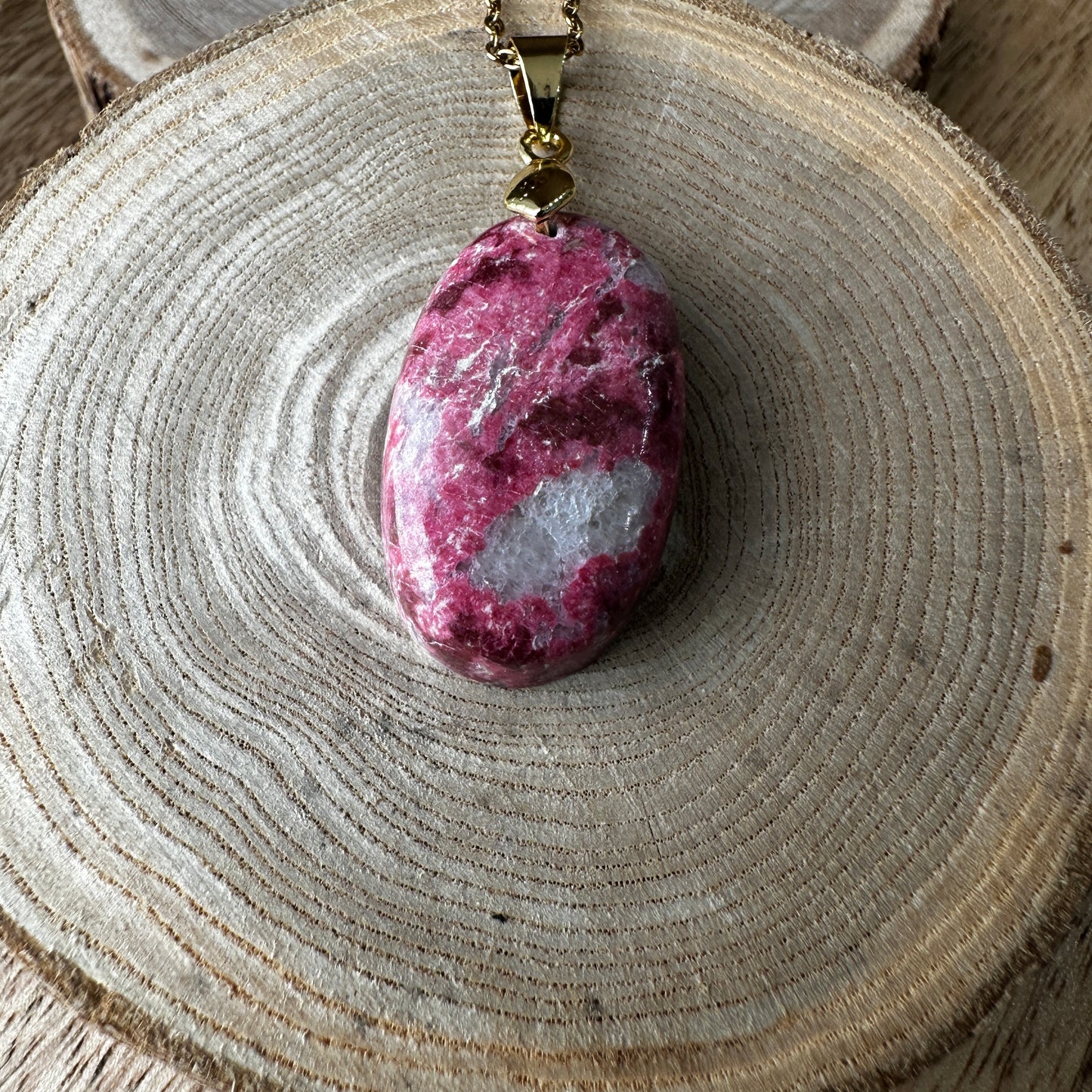 Pendentif Thulite – Positivité, Joie et Bienveillance - ref 170