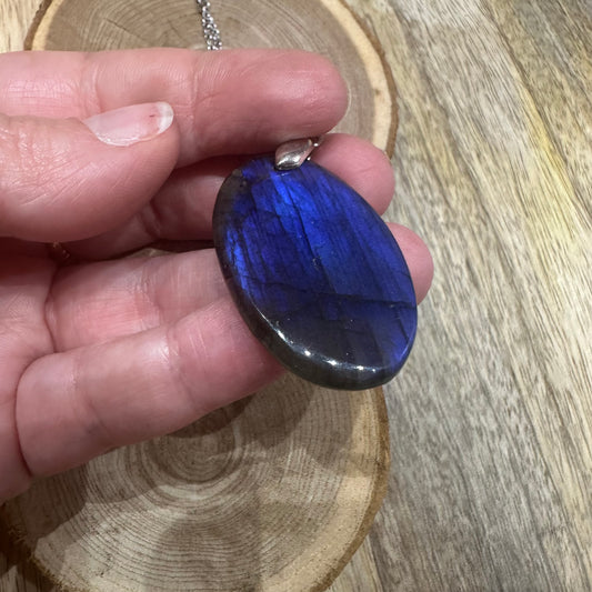 Pendentif Labradorite – REF 70 – Protection, Intuition et Équilibre émotionnel