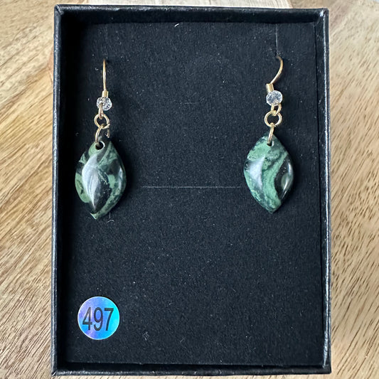 Boucles d’oreilles en Jaspe Kambaba – Ancrage et Stabilité intérieure - REF 497