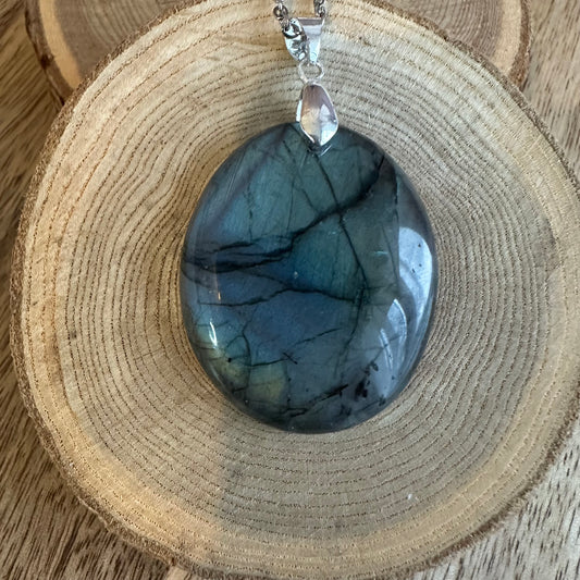 Pendentif Labradorite  – Protection, Intuition et Bouclier énergétique (REF 411)