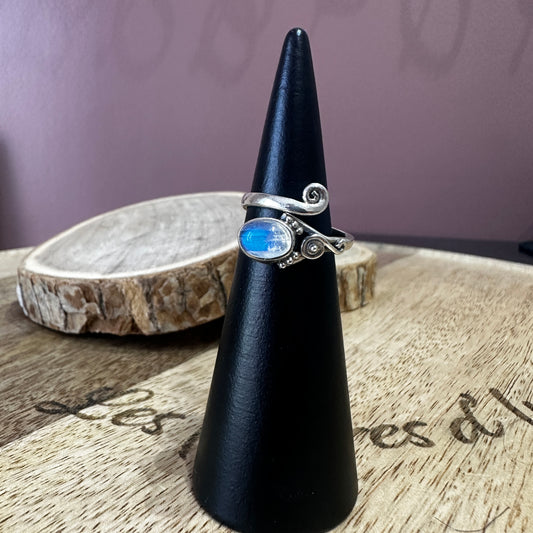 Bague argent 925 en Péristérite – Pierre de confiance, d’intuition et de réparation émotionnelle | (Modèle arabesque)