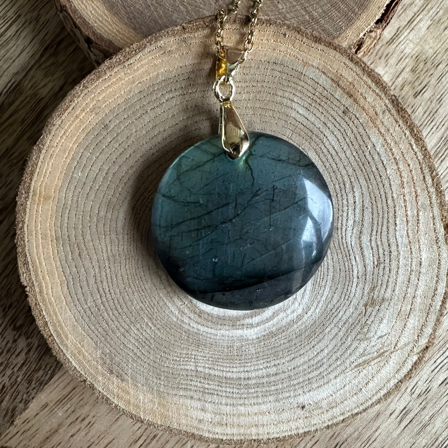 Pendentif Labradorite  – Protection, Intuition et Bouclier énergétique (REF 376)