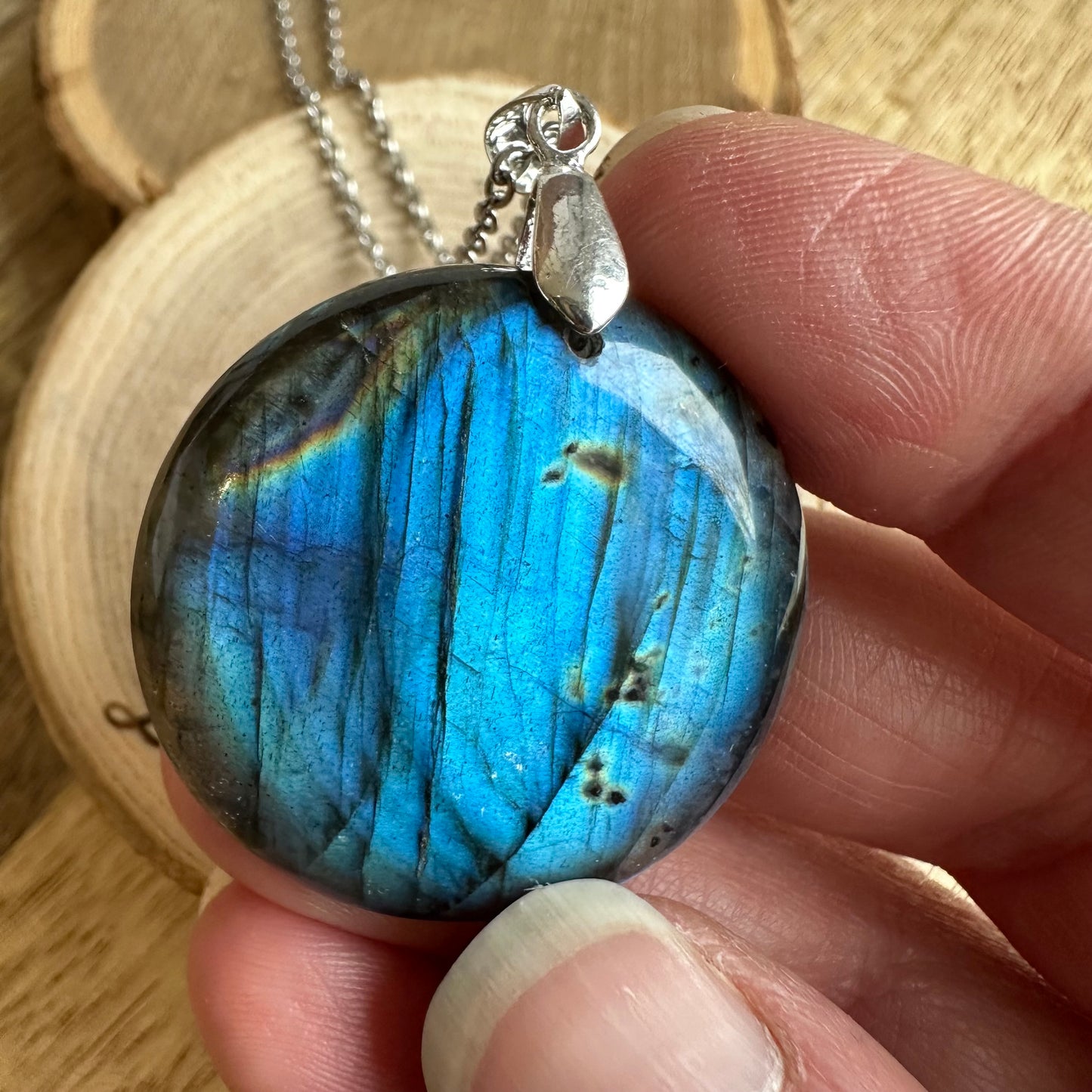 Pendentif Labradorite  – Protection, Intuition et Bouclier énergétique (REF 477)