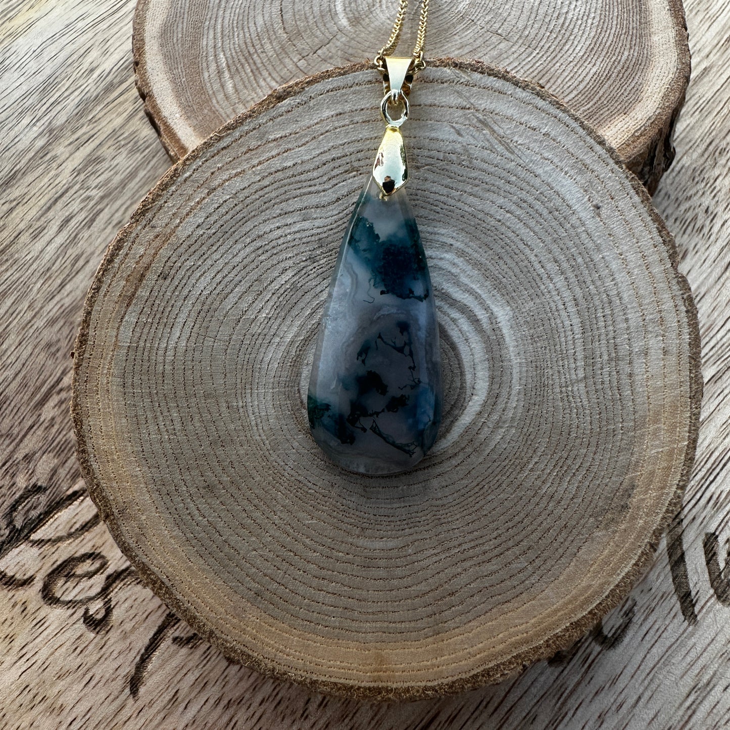 Pendentif Agate Mousse – Ancrage, Apaisement et Libération émotionnelle rèf: 81