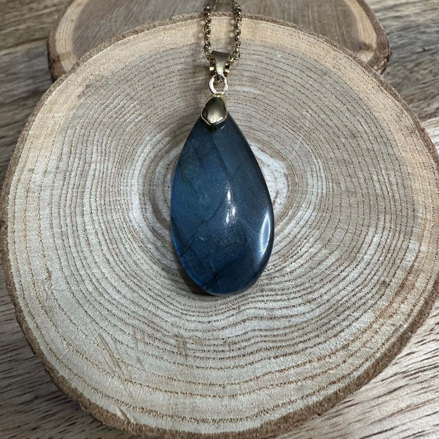 Pendentif Labradorite  – Protection, Intuition et Bouclier énergétique (REF 331)
