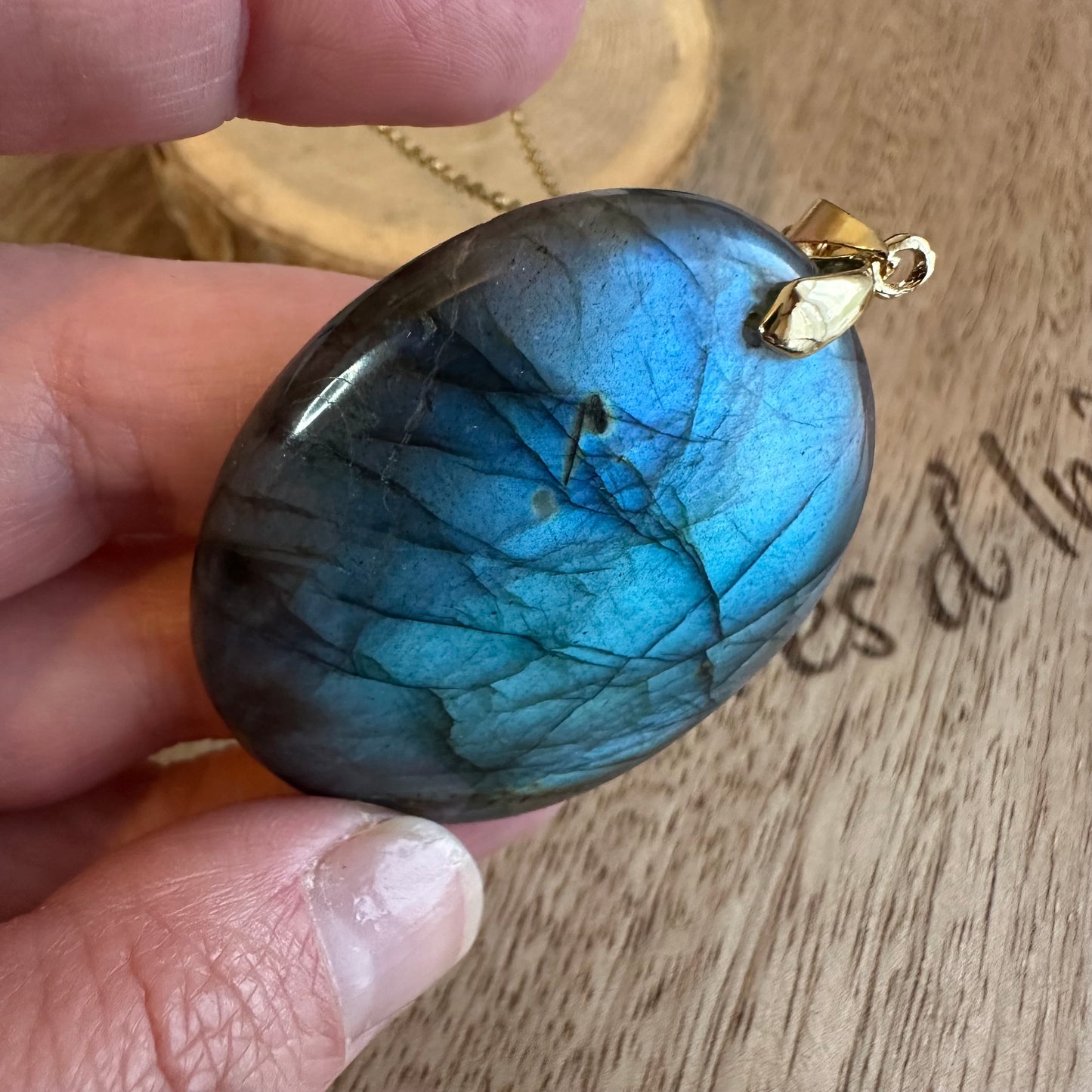 Pendentif XL Labradorite  – Protection, Intuition et Bouclier énergétique (REF 408)