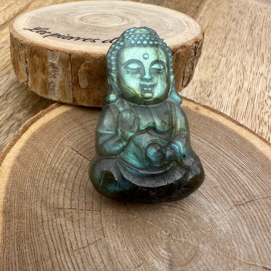 Bouddha en Labradorite – Sérénité et Protection énergétique - REF 65