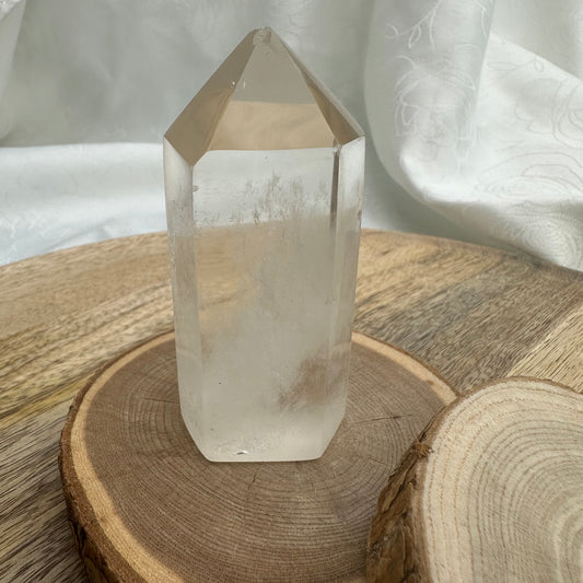 Pointe Cristal de Roche – Clarté & élévation vibratoire (Réf. 223)
