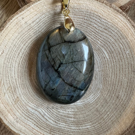 Pendentif Labradorite  – Protection, Intuition et Bouclier énergétique (REF 358)