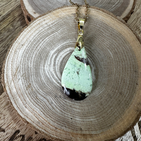 Pendentif Chrysoprase citron – Renouveau, Espoir et Vitalité intérieure rèf: 146