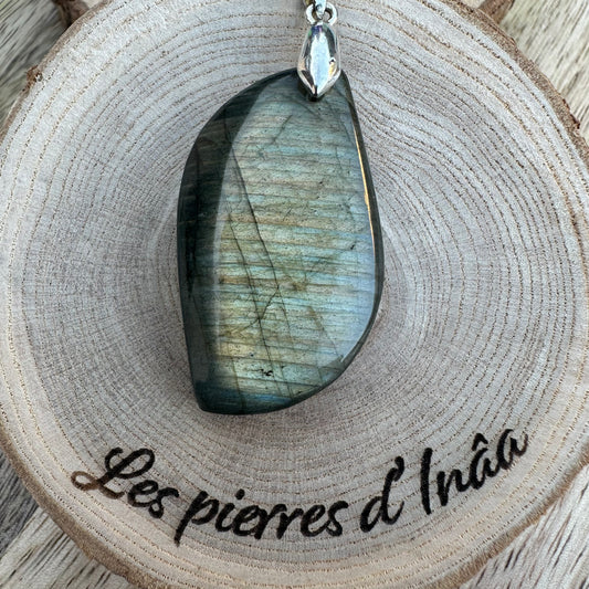 Pendentif Labradorite – Protection, Intuition et Bouclier énergétique (REF 191)